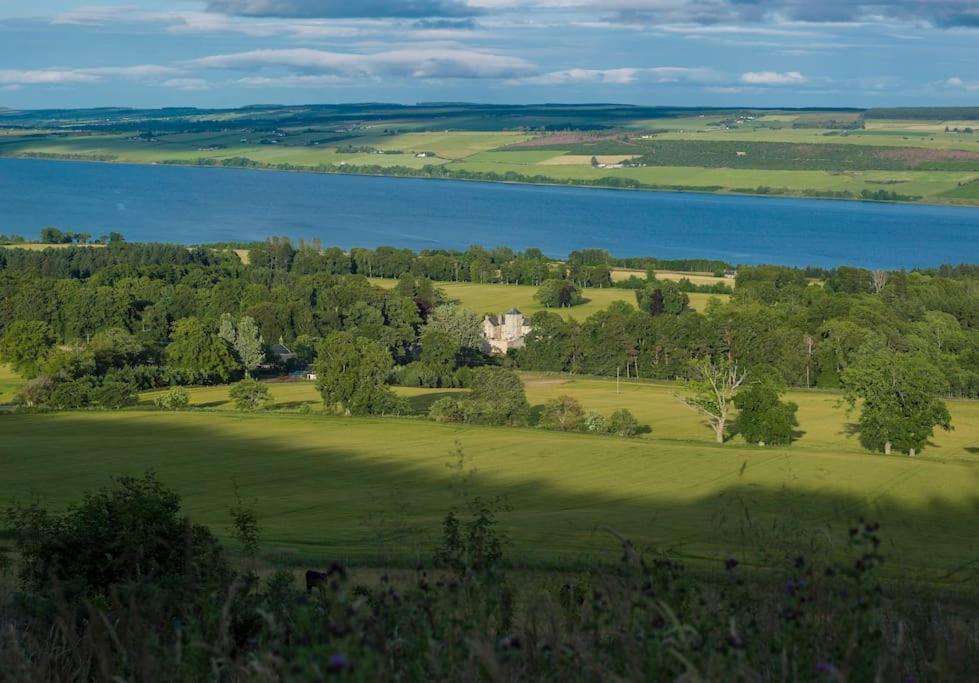 Ardullie Foulis Cottage, Foulis Estate, Highland Scotland מראה חיצוני תמונה